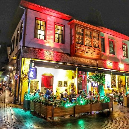 Lords Hostel & Pub Antalya Exteriör bild